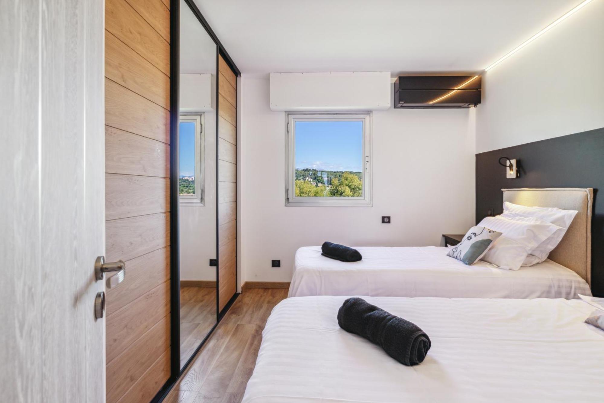 Duplex Villa Les Pins 89M2 Et Terrasse 30M2 Antibes Esterno foto